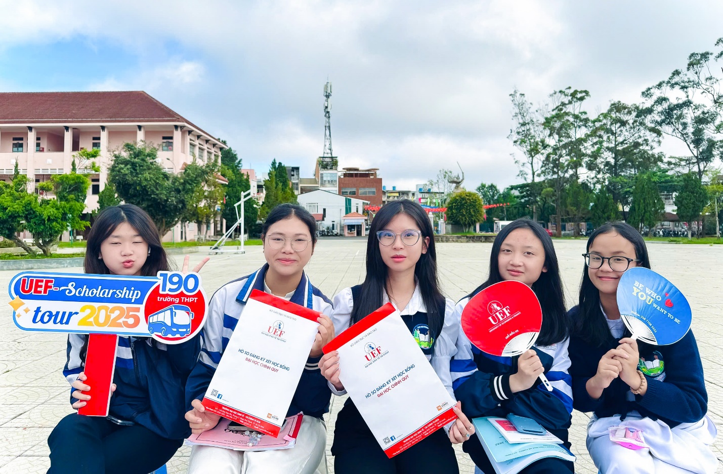UEF Scholarship Tour 2025 đến với thí sinh Tây Nguyên để trao hàng trăm suất học bổng- Ảnh 5.