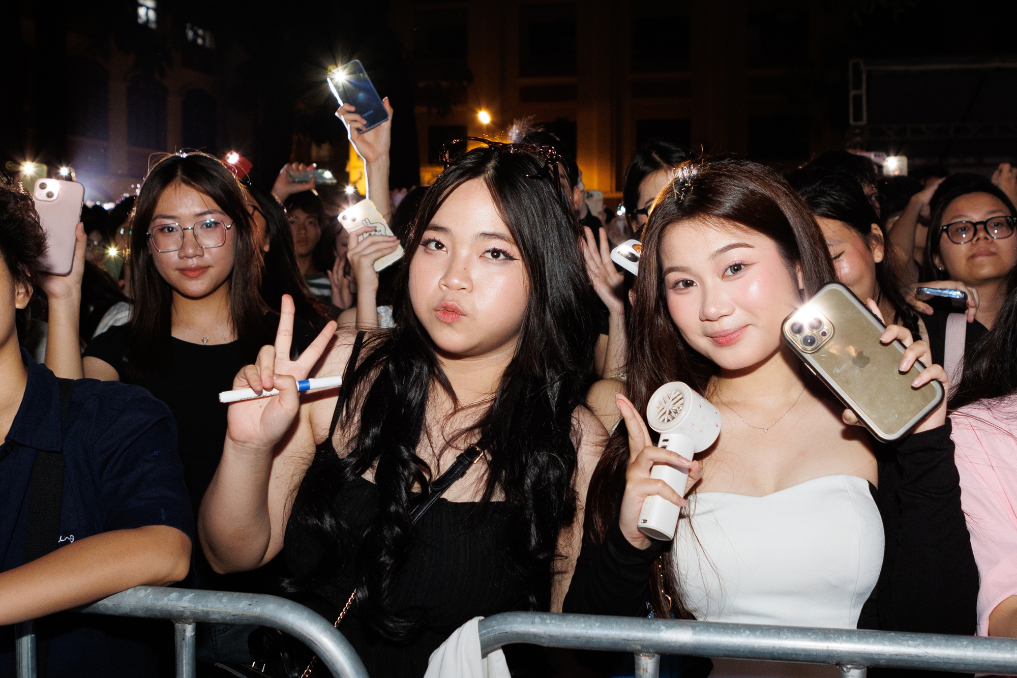 Đến Phan Đình Phùng ngày prom cuối cấp để biết vì sao nơi này luôn vững vàng ở top BXH trường nhiều trai xinh gái đẹp nhất!- Ảnh 17.