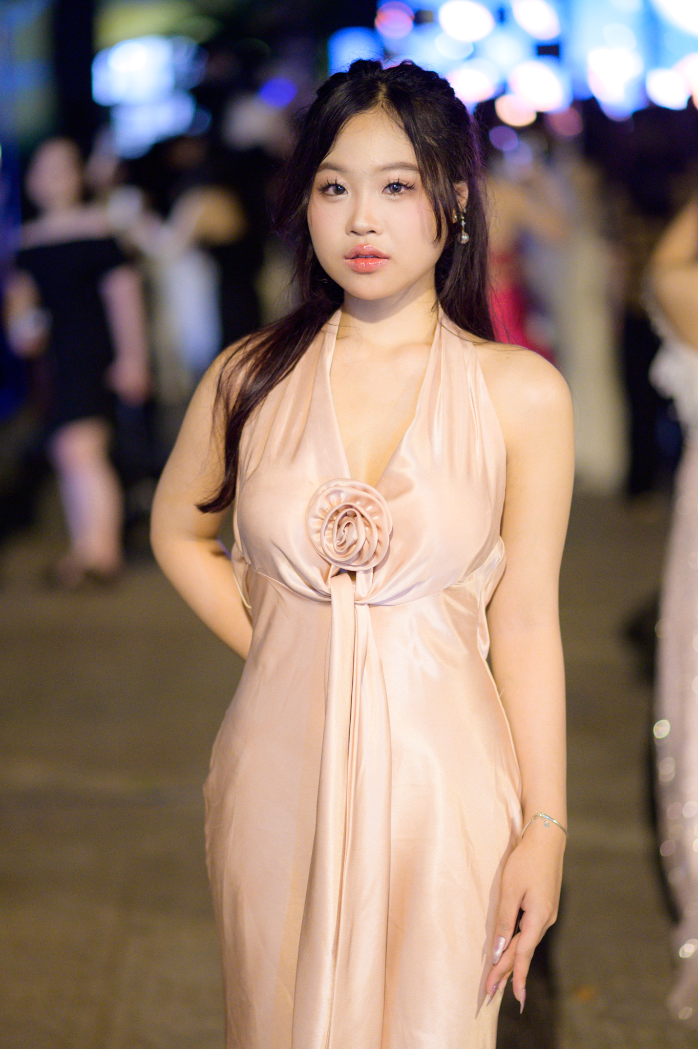 Đến Phan Đình Phùng ngày prom cuối cấp để biết vì sao nơi này luôn vững vàng ở top BXH trường nhiều trai xinh gái đẹp nhất!- Ảnh 11.