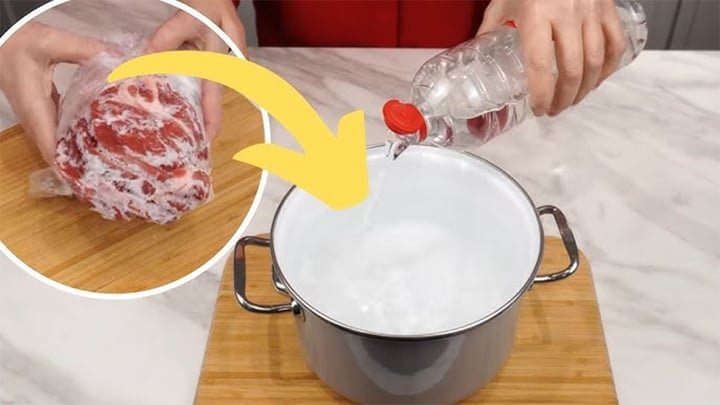 Cách rã đông thịt bằng giấm nhanh chóng và an toàn- Ảnh 1.