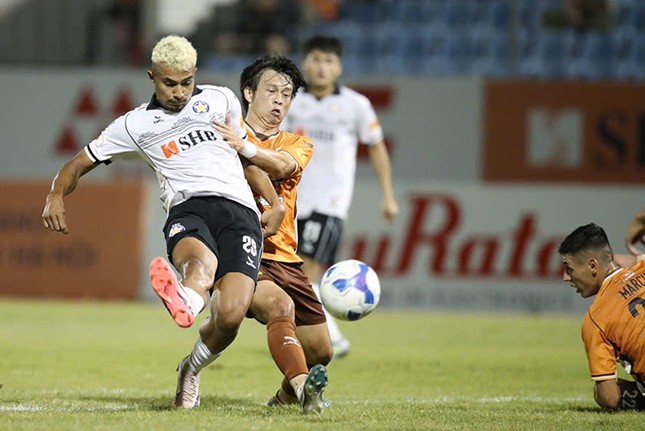 Bầu Hiển, bầu Đức và vòng quay kỳ lạ của V-League- Ảnh 2.