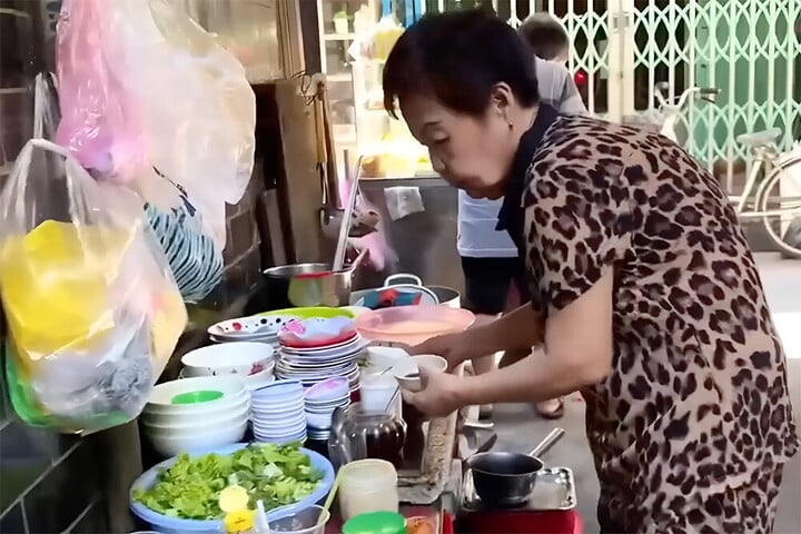 Nữ nghệ sĩ đóng vở cải lương kinh điển giờ đi bán hủ tiếu mưu sinh ở tuổi U80- Ảnh 3.