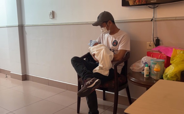 Nam diễn viên 52 tuổi vỡ òa đón con trai đầu lòng với vợ kém 26 tuổi- Ảnh 2.