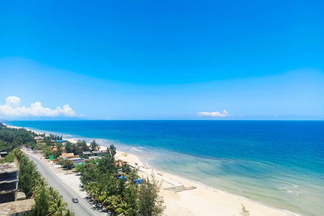 Bức ảnh nước biển "xanh như ngọc" khiến nhiều du khách trầm trồ: Không phải ở Nha Trang hay Phú Quốc- Ảnh 2.