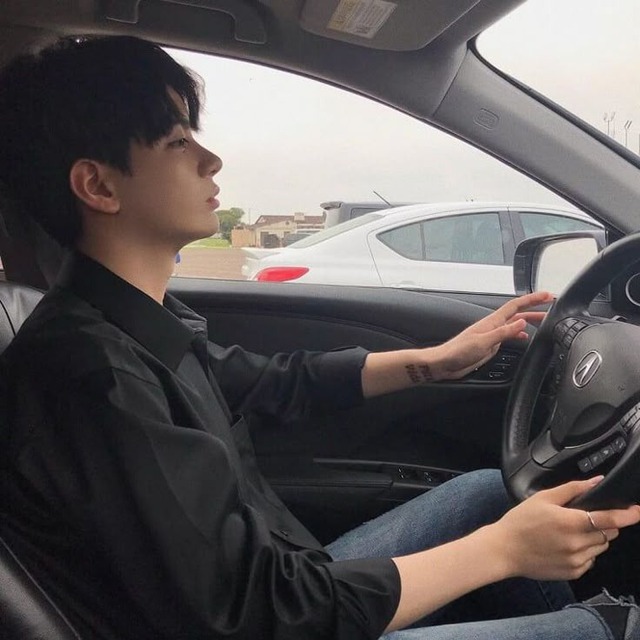 Chuyện mua ô tô: Xe là của mình, nhưng tiền lại của... ngân hàng- Ảnh 1.