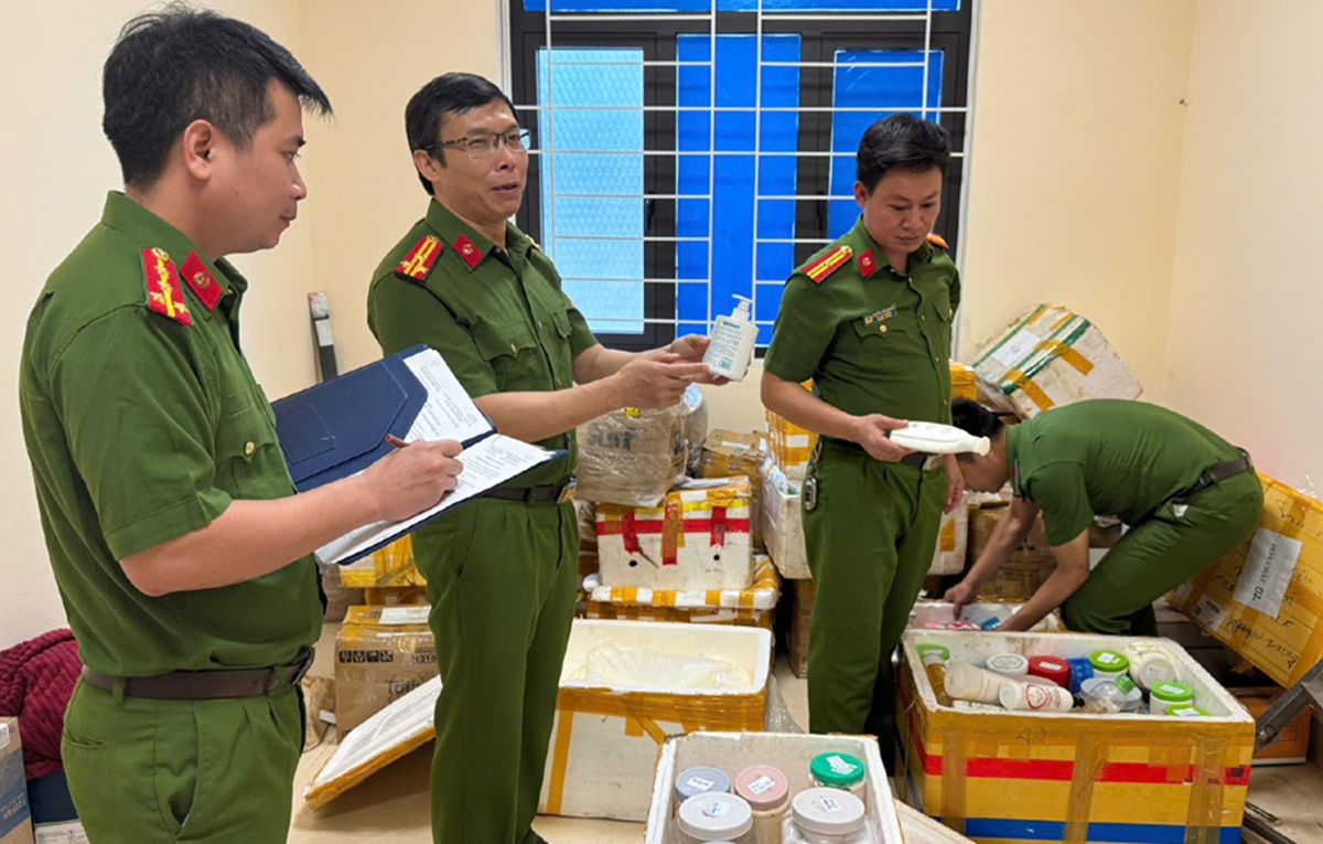 Người phụ nữ ở Thanh Hóa mua nguyên liệu 50.000 đồng/1 kg về "tự chế" mỹ phẩm bán kiếm lời- Ảnh 2.