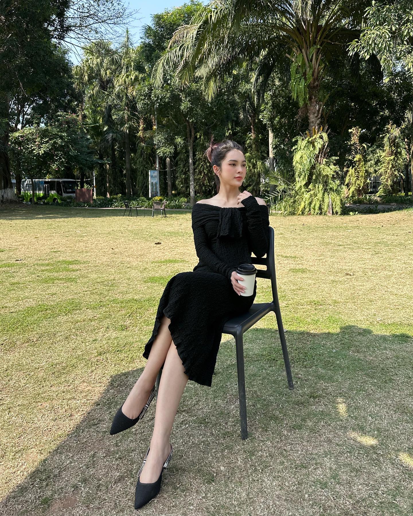 Hóa ra Quỳnh Lương có style diện váy rất đẹp, ai thích lên đồ màu trung tính càng nên tham khảo- Ảnh 5.