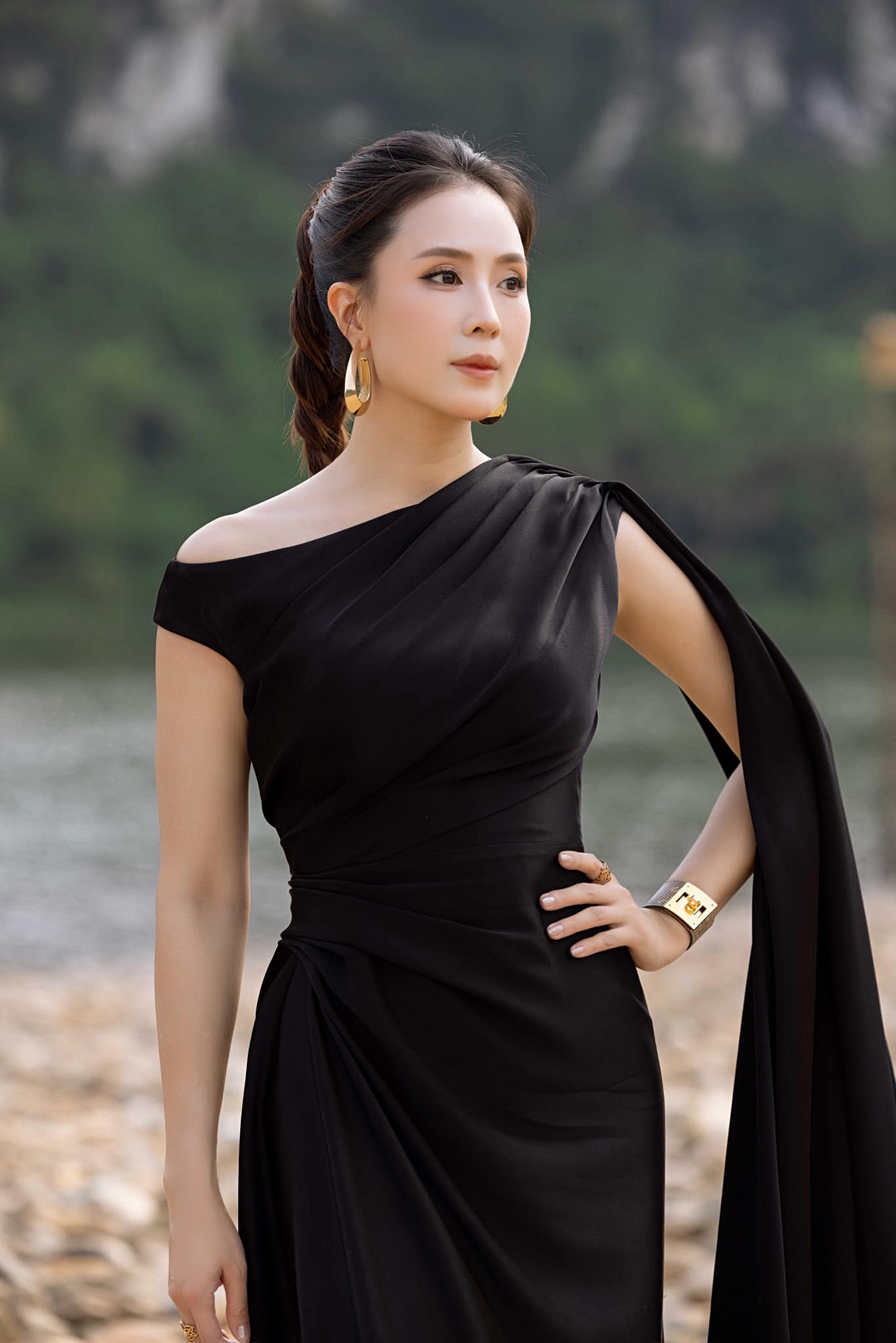 Cuộc hôn nhân bí ẩn của sao nữ VFC, 1 câu hỏi sau gần 2 thập kỷ chưa được giải đáp- Ảnh 8.