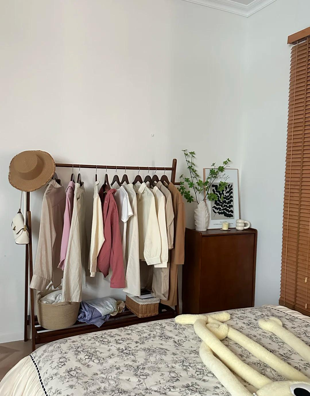 Tủ quần áo truyền thống dần biến mất khỏi phòng ngủ: Nhiều người chuyển sang 3 cách này vì tiện hơn, đẹp hơn và rẻ một nửa- Ảnh 5.
