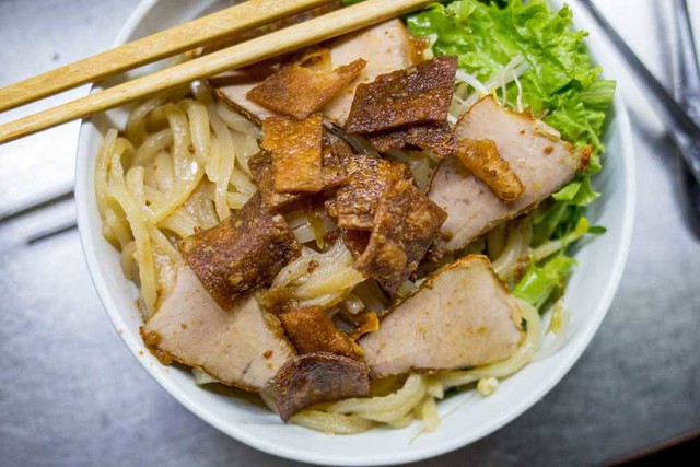 Khách Tây thốt lên: Nếu bạn đến Hội An, nhất định phải thử món đặc sản nổi tiếng bậc nhất này- Ảnh 4.