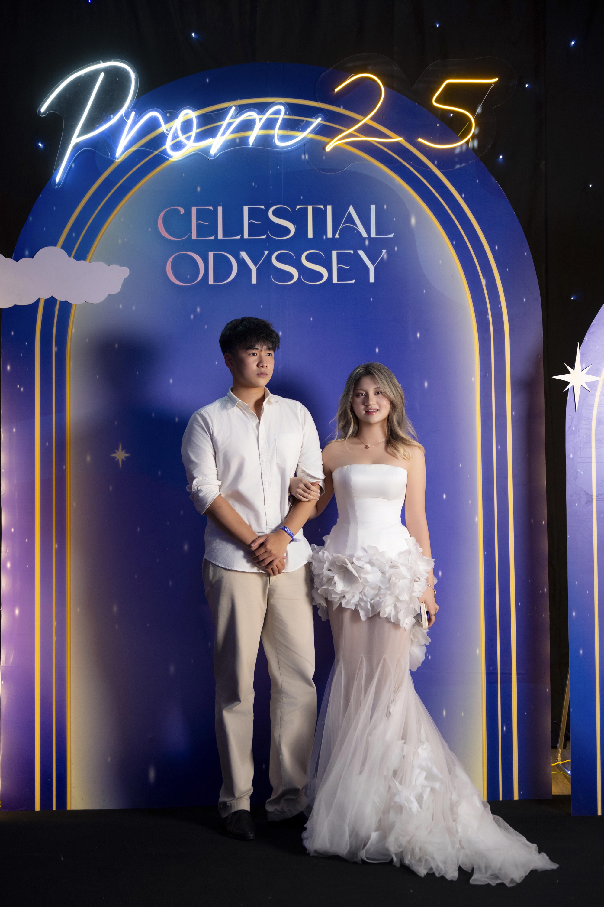 Prom cuối cấp sang - xịn của trường quốc tế: Quá nhiều "công chúa" xuất hiện và 2 chữ ĐẲNG CẤP là không đủ!- Ảnh 4.