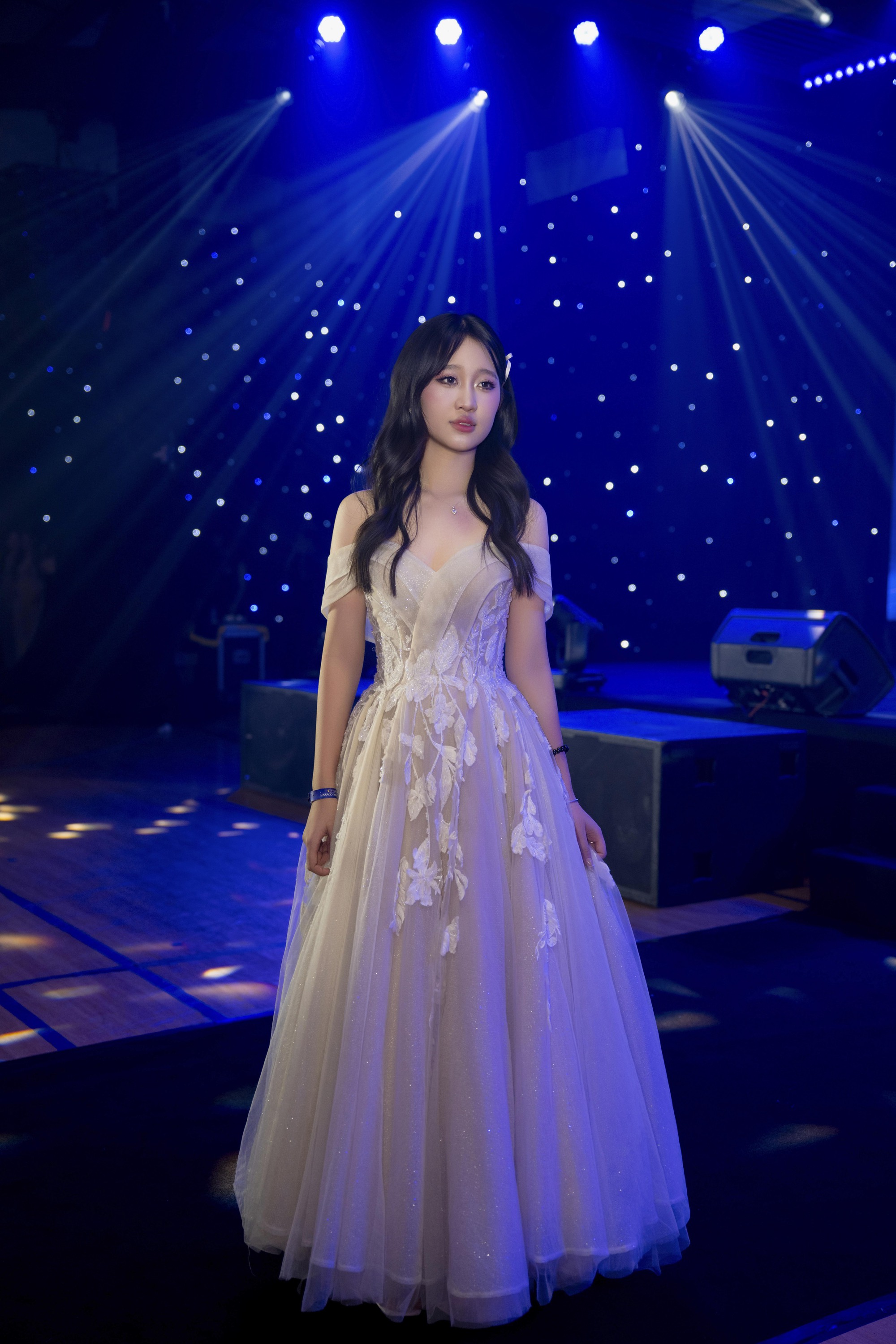 Prom cuối cấp sang - xịn của trường quốc tế: Quá nhiều "công chúa" xuất hiện và 2 chữ ĐẲNG CẤP là không đủ!- Ảnh 10.