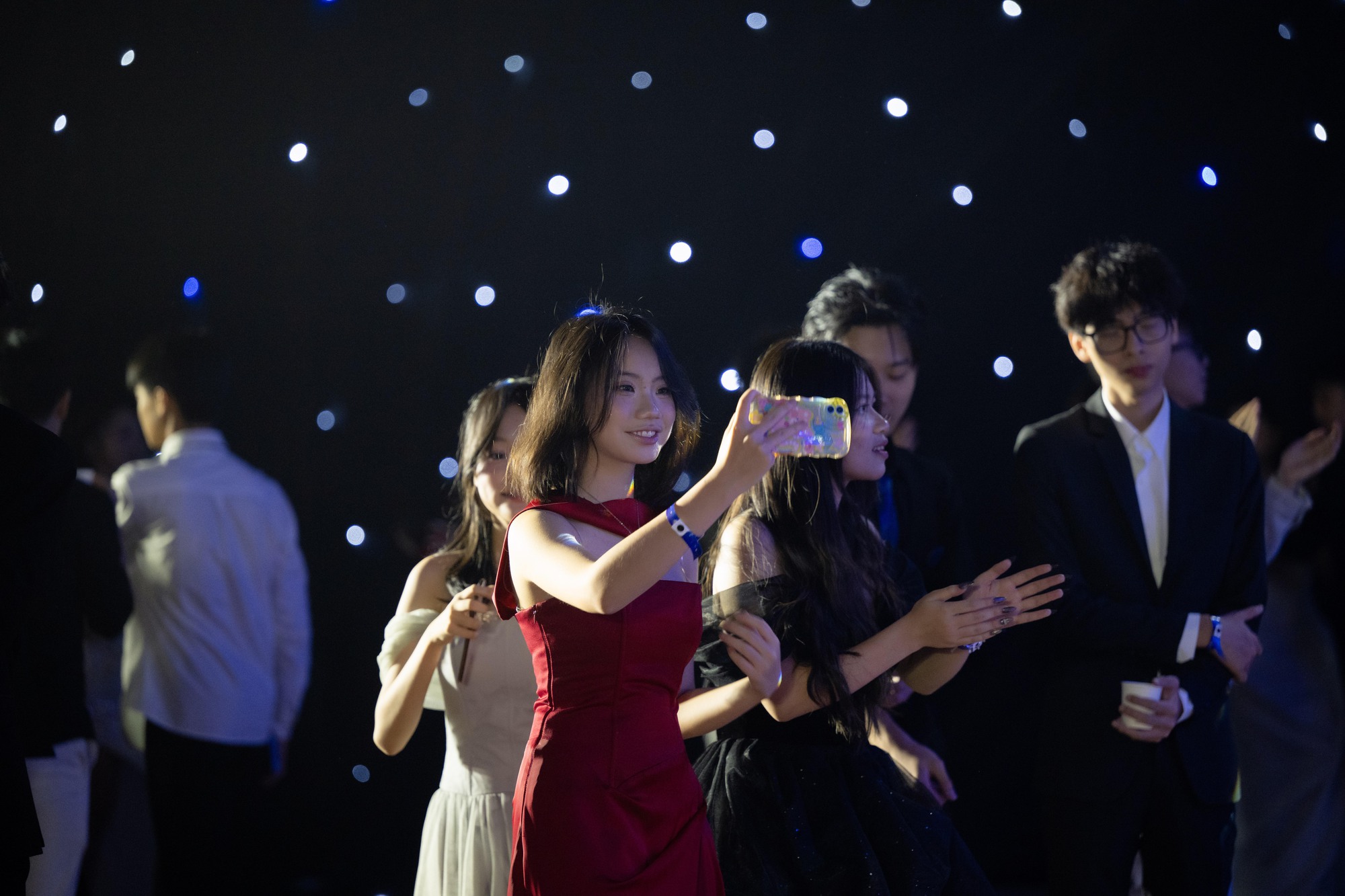 Prom cuối cấp sang - xịn của trường quốc tế: Quá nhiều "công chúa" xuất hiện và 2 chữ ĐẲNG CẤP là không đủ!- Ảnh 19.