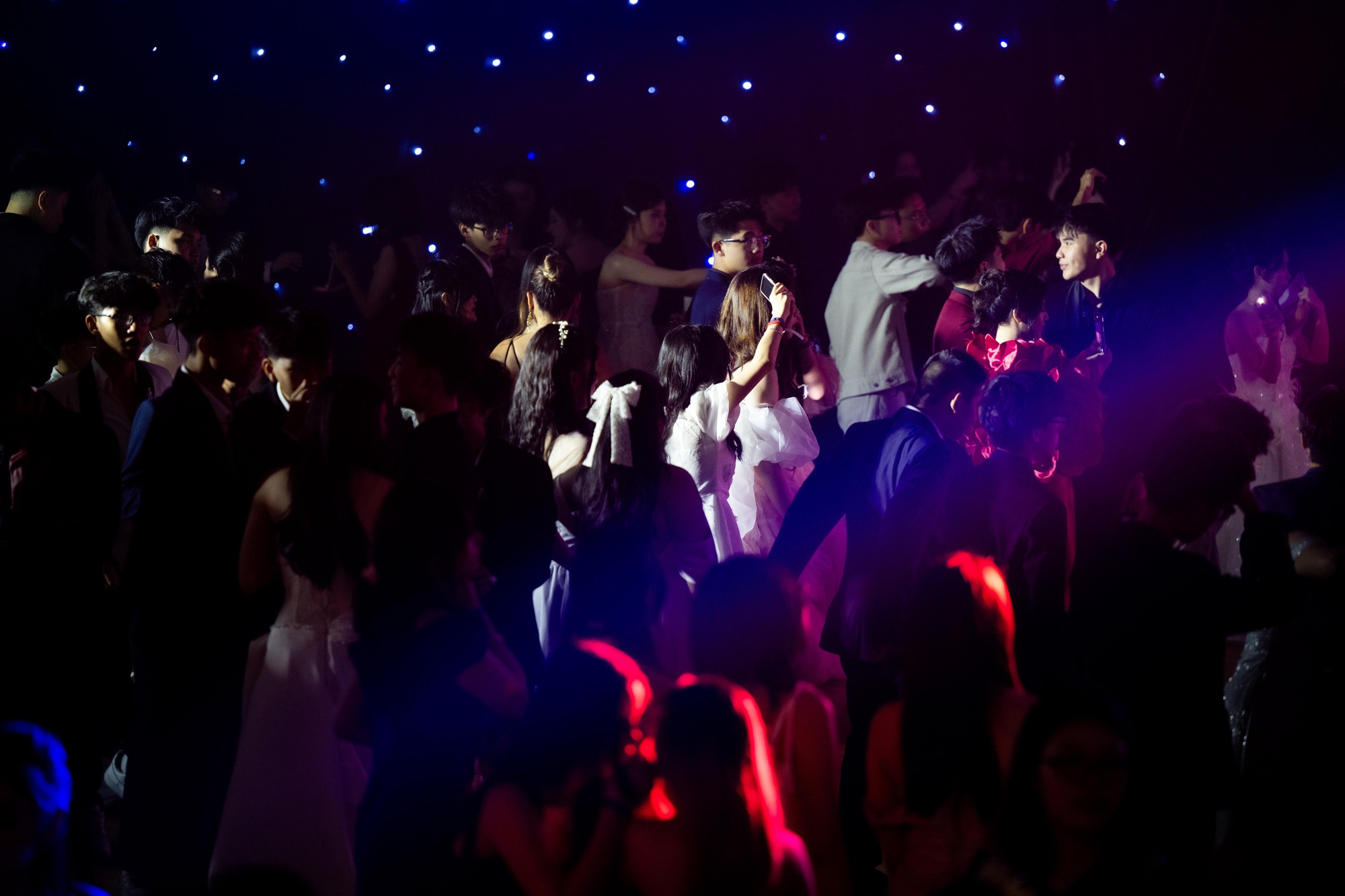 Prom cuối cấp sang - xịn của trường quốc tế: Quá nhiều "công chúa" xuất hiện và 2 chữ ĐẲNG CẤP là không đủ!- Ảnh 18.