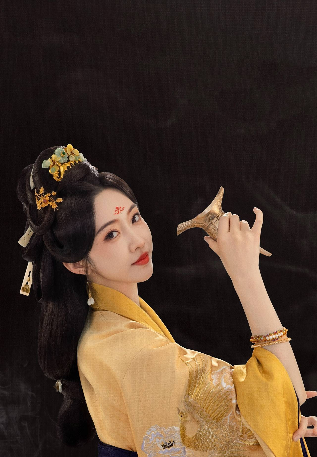 Giải mã bộ phim Trung Quốc đang hot nhất hiện nay: Gây sốt bởi chuyện tình giằng xé quá cuốn, nữ chính nhan sắc quá hợp- Ảnh 7. Giải mã bộ phim Trung Quốc đang hot nhất hiện nay: Gây sốt bởi chuyện tình giằng xé quá cuốn, nữ chính nhan sắc quá hợp- Ảnh 7.