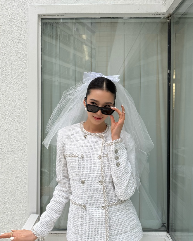 Irene lên xe hoa thật rồi: Diện 2 chiếc váy cưới đặc biệt, lại còn nhí nhố cùng Cha Eun Woo- Ảnh 9. Irene lên xe hoa thật rồi: Diện 2 chiếc váy cưới đặc biệt, lại còn nhí nhố cùng Cha Eun Woo- Ảnh 9.