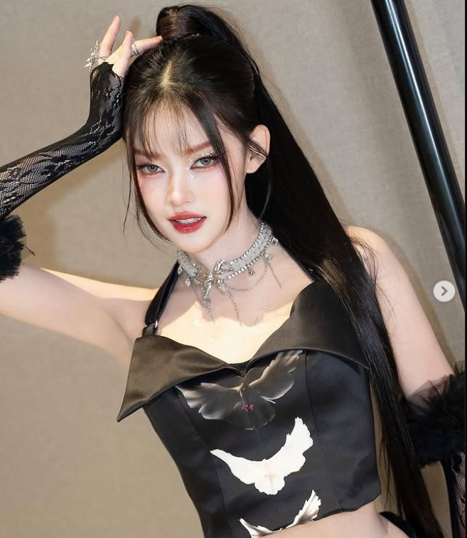Mỹ nhân Thái sinh năm 2000 được khen “chuẩn thiên kim phương Đông”, sắc sảo hơn cả Lisa - Minnie?- Ảnh 7. Mỹ nhân Thái sinh năm 2000 được khen “chuẩn thiên kim phương Đông”, sắc sảo hơn cả Lisa - Minnie?- Ảnh 7.
