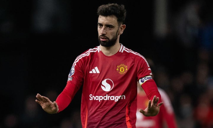 Đại gia Ả Rập ra giá, trả lương khó tin cho đội trưởng của Man Utd- Ảnh 1.