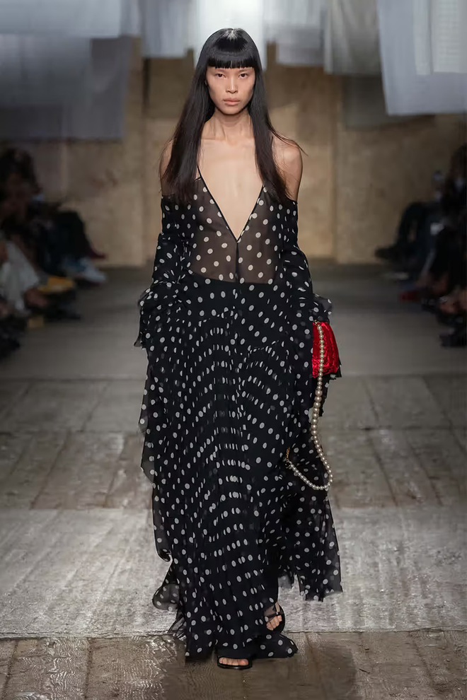 Polka Dot lại thống trị làng thời trang, fashionista và IT girl đình đám đều đã điểm danh, bạn thì sao?- Ảnh 9.