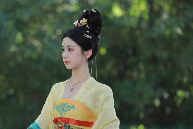 Vương phi đẹp nhất Trung Quốc hiện tại: Tiểu thư ngôn tình xé truyện bước ra, mỹ nhân cổ trang nghiêng nước nghiêng thành- Ảnh 7.
