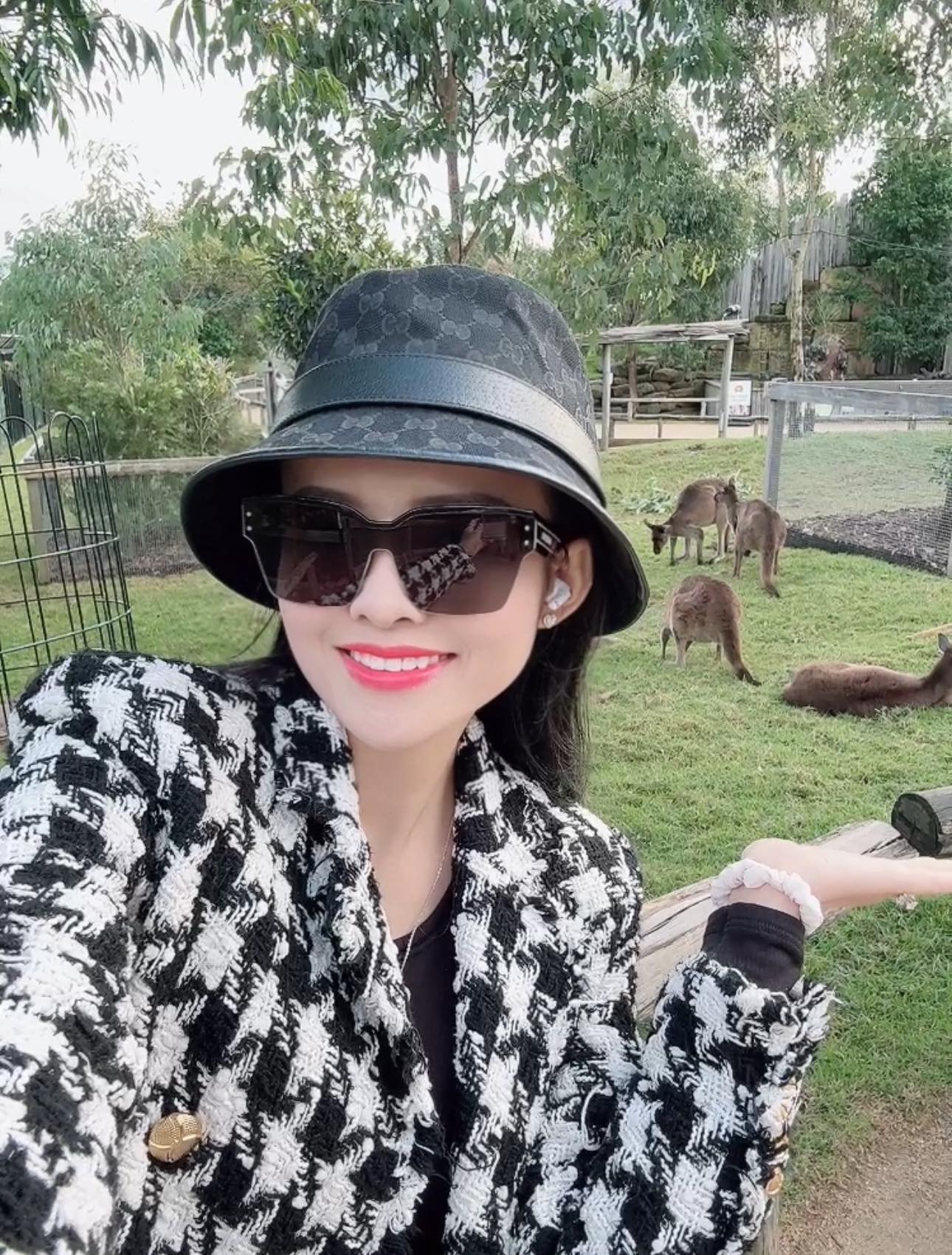 Cuộc sống của nữ MC xinh đẹp sau khi nghỉ việc: Học thêm piano, viên mãn bên bạn trai Cuộc sống của nữ MC xinh đẹp sau khi nghỉ việc: Học thêm piano, viên mãn bên bạn trai