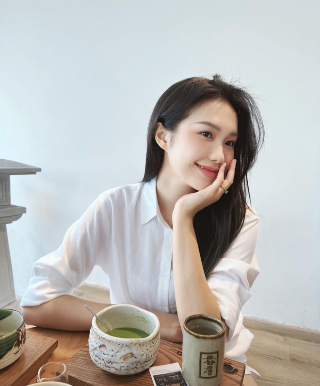 Doãn Hải My khoe chân dài, visual Doãn Hải My khoe chân dài, visual