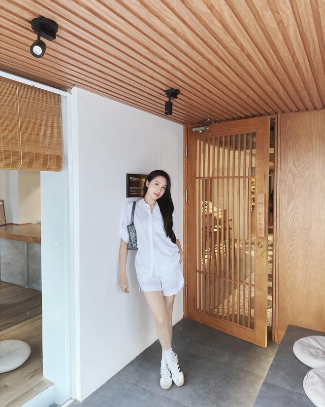 Doãn Hải My khoe chân dài, visual Doãn Hải My khoe chân dài, visual