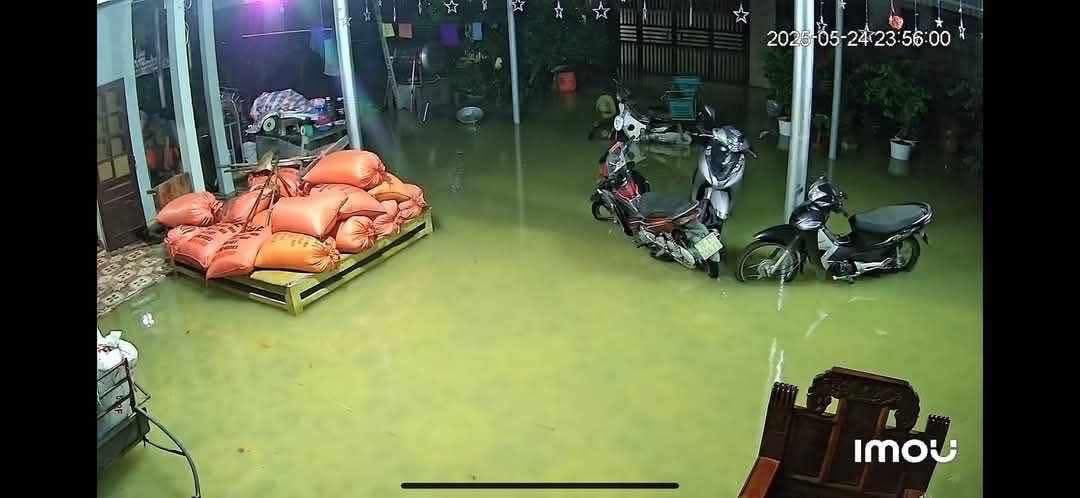 Clip vụ sét đánh cháy nhà dân ở Hà Tĩnh: Ngôi nhà mới được hỗ trợ xây với kinh phí 70 triệu đồng- Ảnh 3.