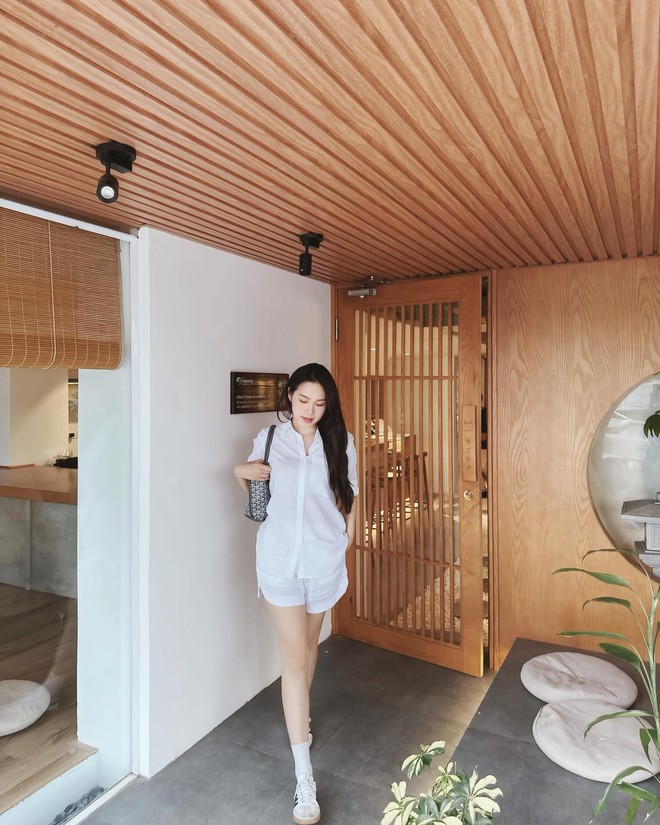 Doãn Hải My khoe chân dài, visual Doãn Hải My khoe chân dài, visual
