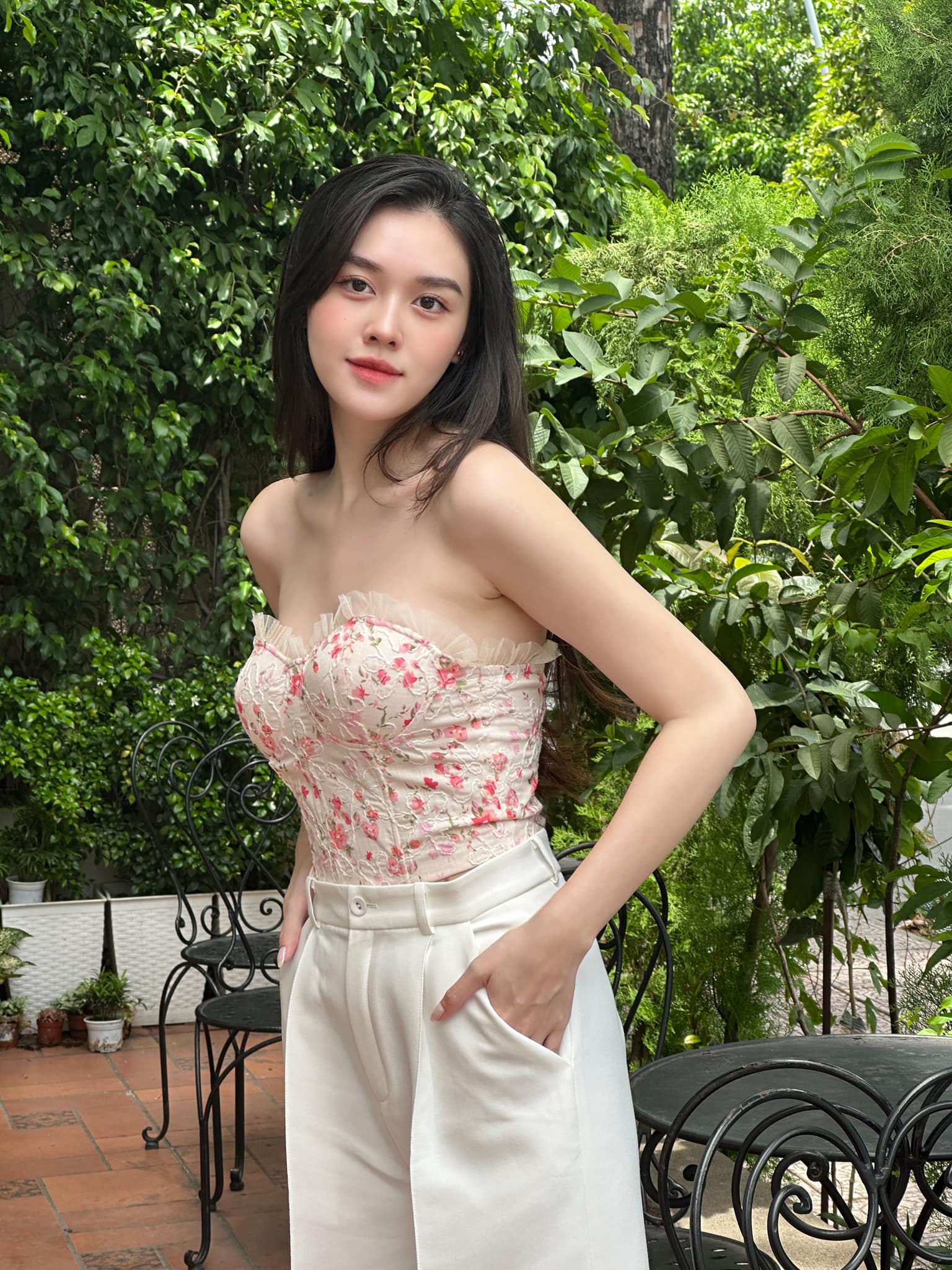 Á hậu kết hôn sớm nhất Vbiz, danh tính chồng vẫn bí ẩn- Ảnh 3.