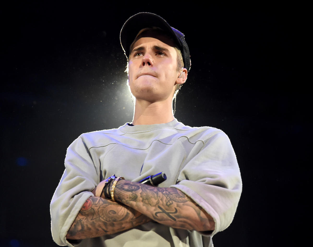 Justin Bieber lộ diện giữa tin phá sản: Mặt biến dạng nghi dùng chất cấm, bị tẩy chay vì 1 lý do- Ảnh 6.