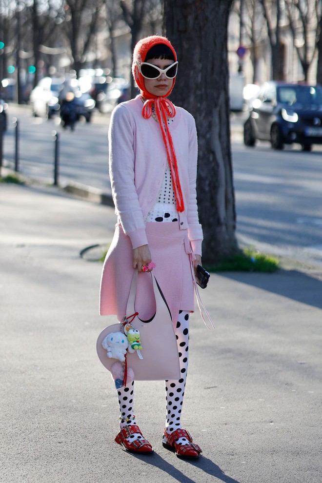 Polka Dot lại thống trị làng thời trang, fashionista và IT girl đình đám đều đã điểm danh, bạn thì sao?- Ảnh 2.
