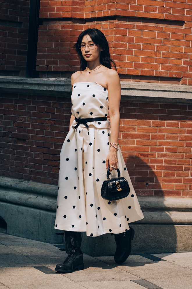 Polka Dot lại thống trị làng thời trang, fashionista và IT girl đình đám đều đã điểm danh, bạn thì sao?- Ảnh 1.