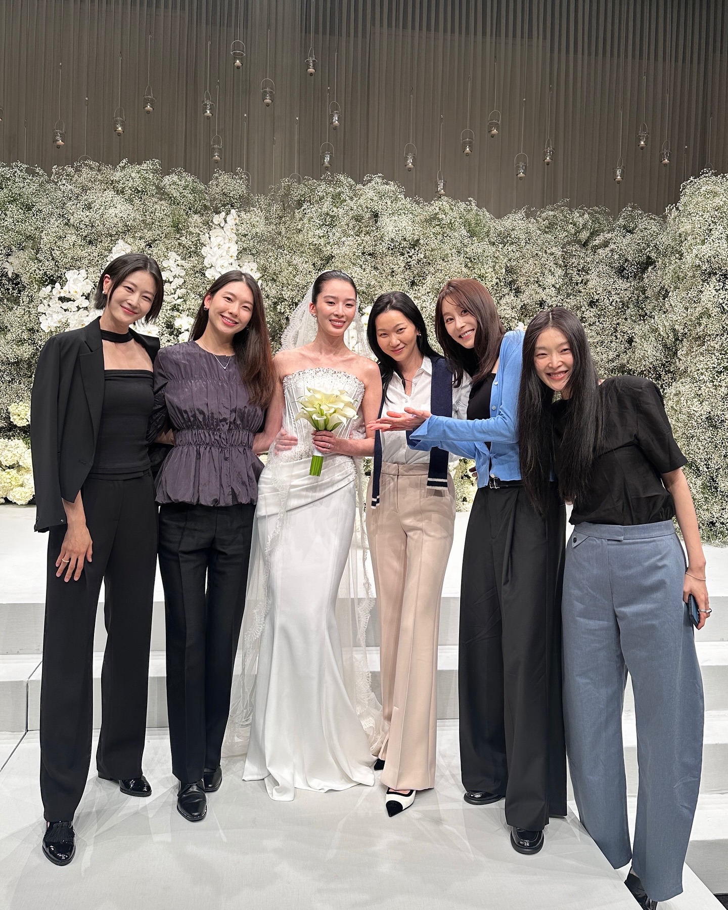 Tiệc cưới của Irene phủ kín MXH: Đại hội của dàn fashionista đình đám, bất ngờ nhất là mối quan hệ với Jessica- Ảnh 19.