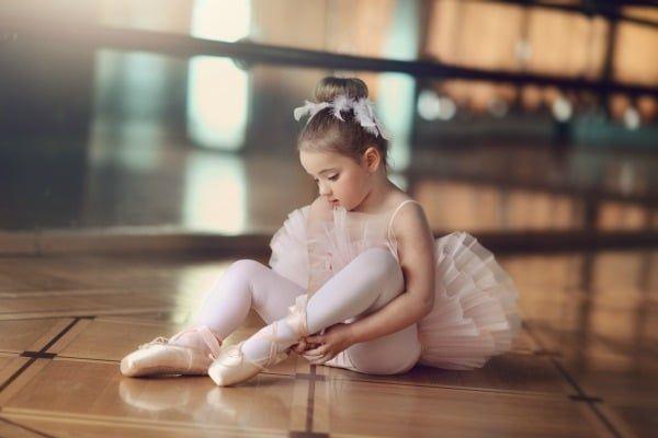 Cuộc đời rực rỡ của Gillian Lynne: Từ cô bé bị trường từ chối dạy trở thành vũ công huyền thoại, bước ngoặt cuộc đời từ câu nói của bác sĩ và tình yêu thương của mẹ- Ảnh 11.
