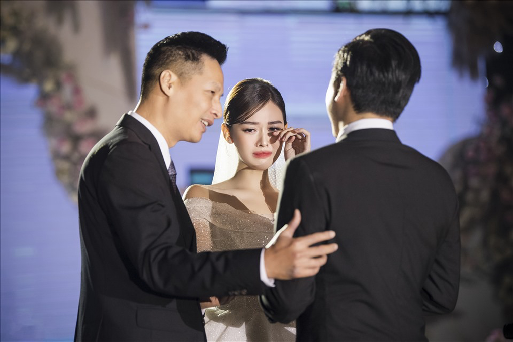 Á hậu kết hôn sớm nhất Vbiz, danh tính chồng vẫn bí ẩn- Ảnh 5.