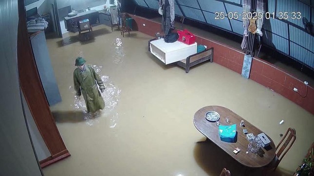 Hà Tĩnh đón mưa dữ dội, bất thường- Ảnh 1. Hà Tĩnh đón mưa dữ dội, bất thường- Ảnh 1.