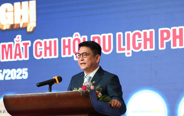Khách quốc tế đổ xô đến Phú Quốc- Ảnh 1.