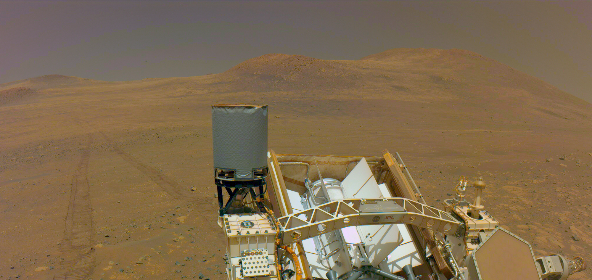 Tàu săn sự sống NASA có phát hiện mới ở "đầm cá sấu" ngoài Trái Đất- Ảnh 1.