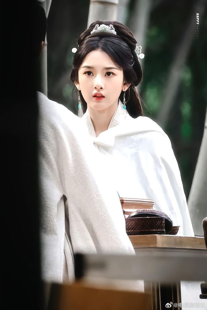 Tống Tổ Nhi trở lại khiến trật tự tiểu hoa đán đảo lộn- Ảnh 5.