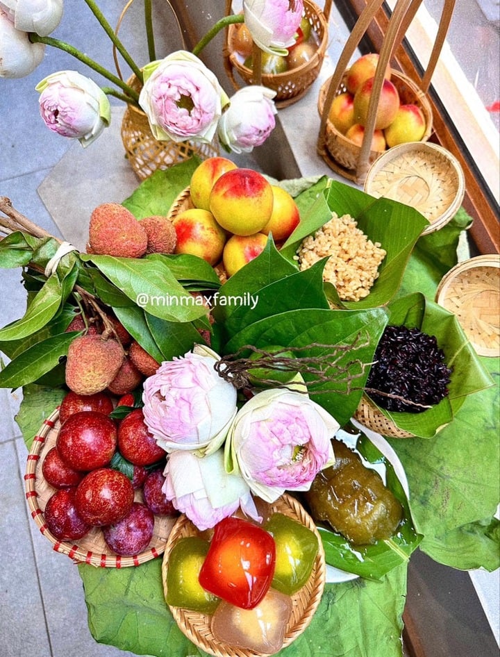 Chị em đua nhau khoe mâm cúng Tết Đoan ngọ đẹp và công phu- Ảnh 14.