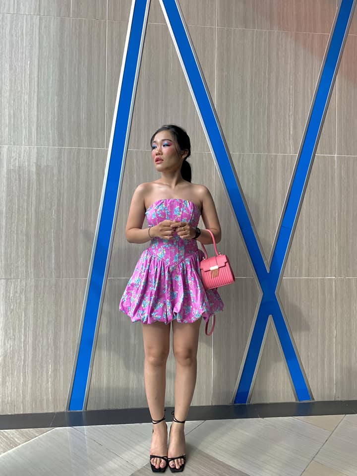 Từng nổi tiếng bằng... 