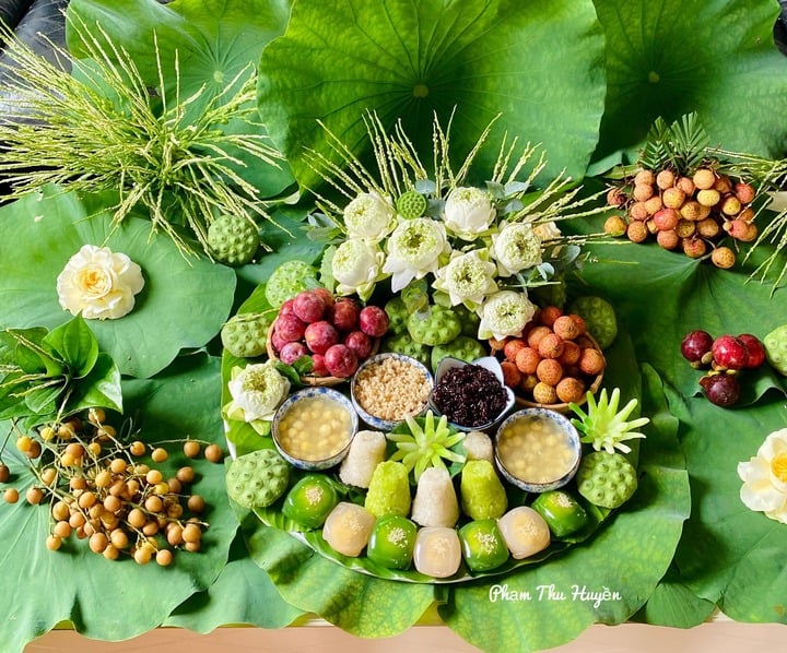 Chị em đua nhau khoe mâm cúng Tết Đoan ngọ đẹp và công phu- Ảnh 9.