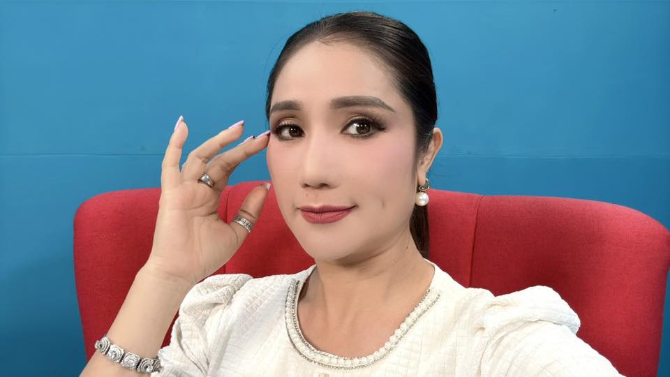 Nữ NSƯT sở hữu nhà từ Việt Nam sang Úc, U50 gợi cảm, trải qua nhiều mối tình với trai trẻ- Ảnh 1. Nữ NSƯT sở hữu nhà từ Việt Nam sang Úc, U50 gợi cảm, trải qua nhiều mối tình với trai trẻ- Ảnh 1.