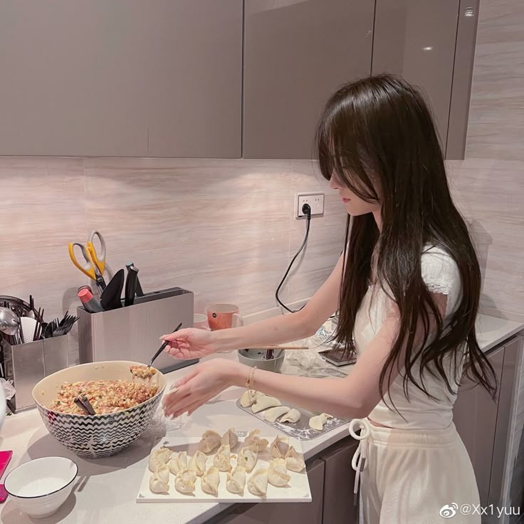 Tôi bắt đầu tự nấu ăn và bỗng dưng... nghèo chậm lại- Ảnh 1.