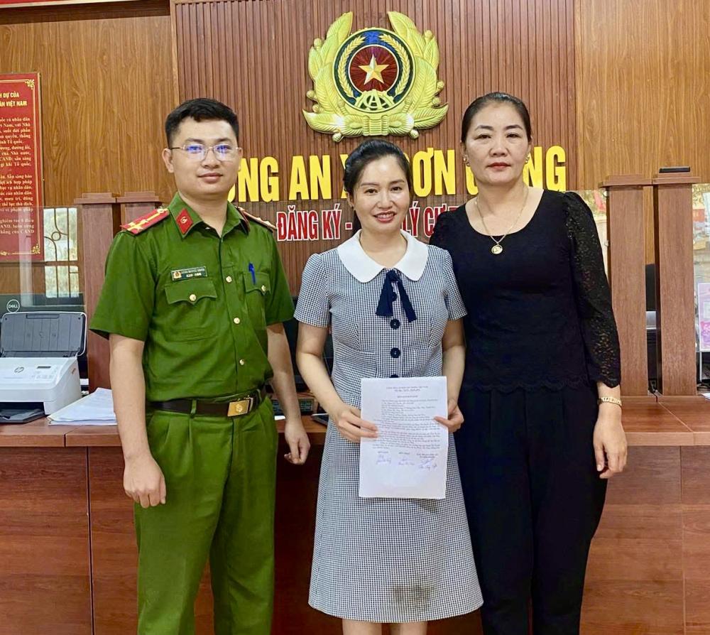 Bất ngờ nhận 400 triệu đồng trong tài khoản, 2 năm sau lại có 1,5 tỷ chuyển vào, người phụ nữ Hà Tĩnh đến trình báo công an- Ảnh 1.