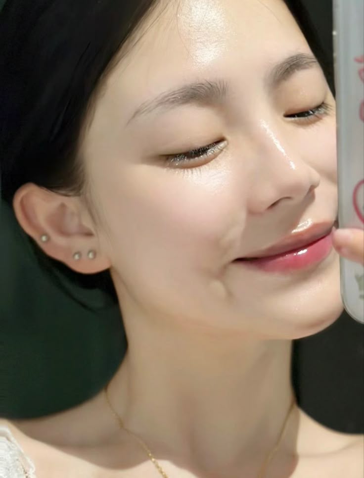 Cẩn thận: Thứ kem dưỡng "thần thánh" này có thể khiến da bạn đen sạm dưới nắng!- Ảnh 1.