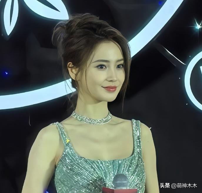 "Đại chiến" cam thường Cbiz: Triệu Lệ Dĩnh phờ phạc khó tin, Angelababy lộ ngực gầy trơ xương, Dương Mịch dư sức chấp cả 2!- Ảnh 3.