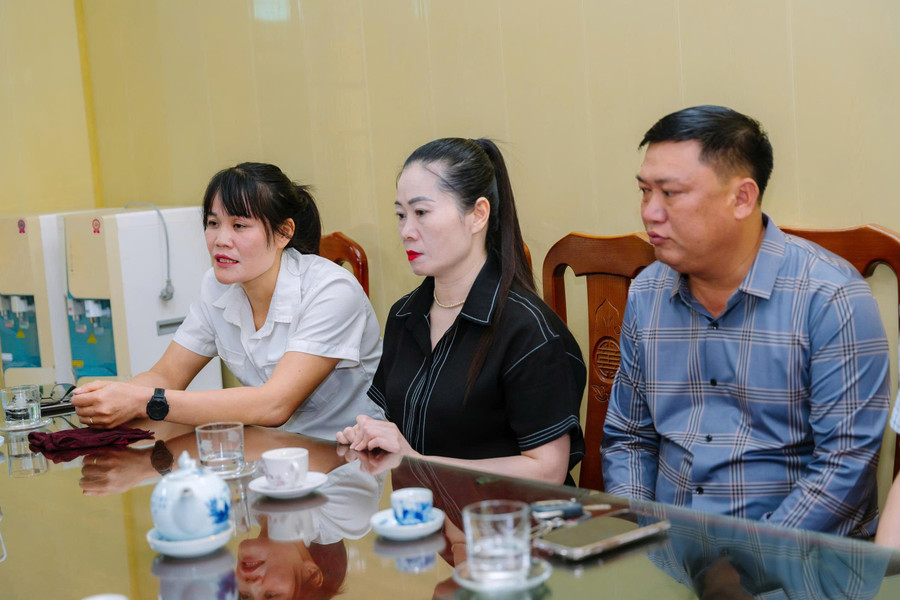 Khen thưởng cô giáo Nam Định dũng cảm nhảy sông cứu người- Ảnh 3.