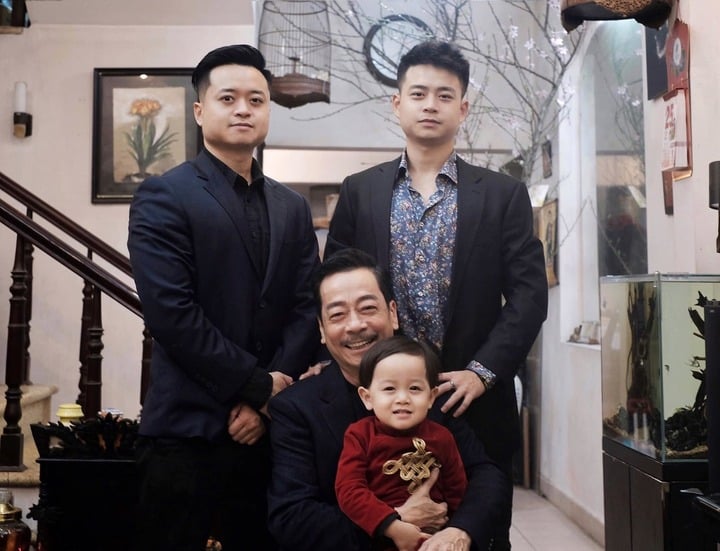 Bất ngờ với danh tính cậu bé bác học gây sốt trong phim 'Chú dế nhỏ tội nghiệp'- Ảnh 4.